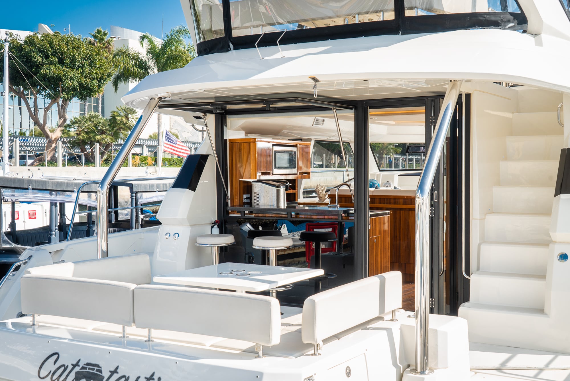 2017 Aquila 44 Top Features