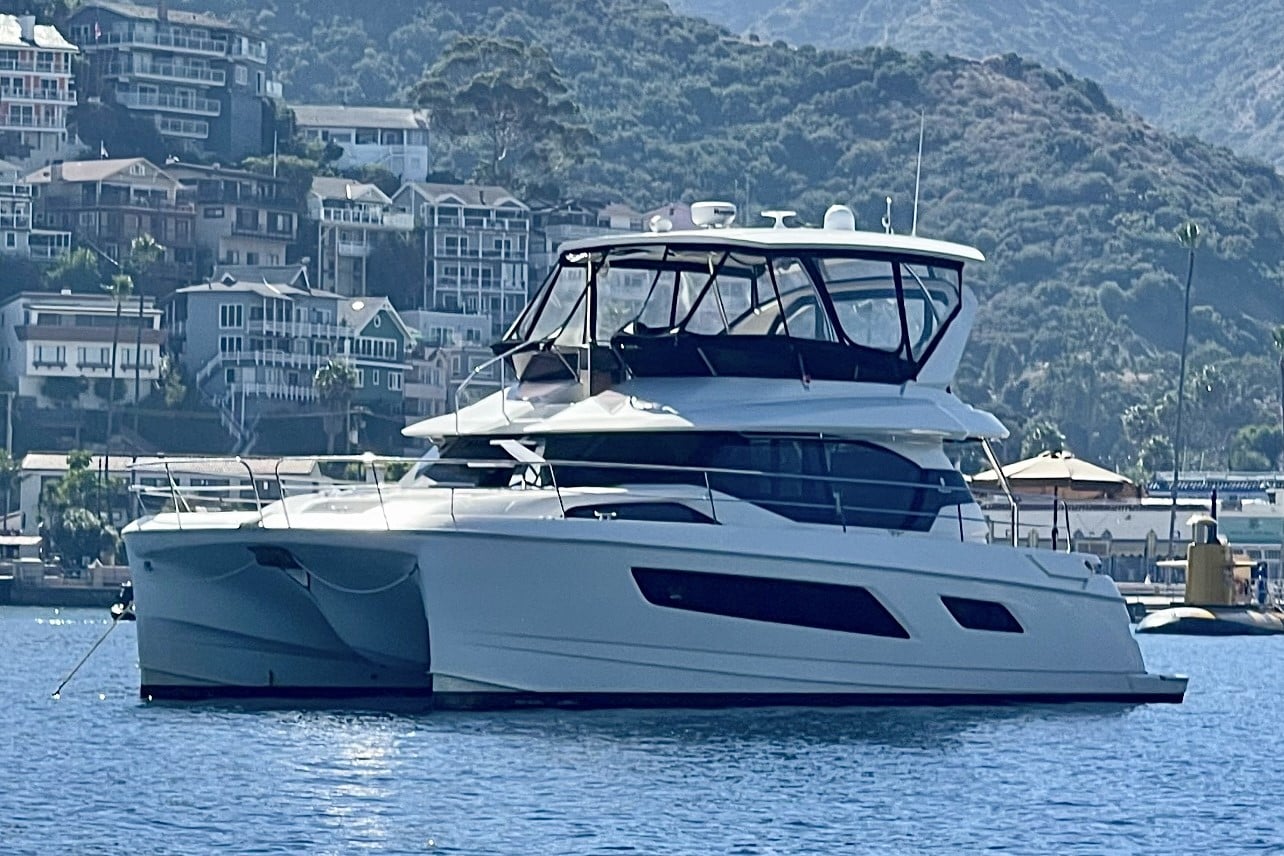2017 Aquila 44 Power Cat